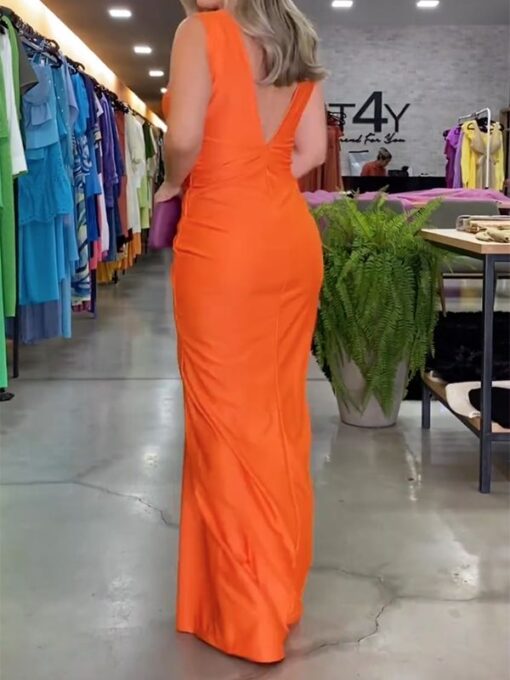 Solid Color V-back Sleeveless V-neck Maxi Dresses - Image 2