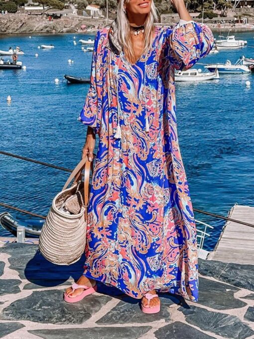 Long Sleeve Holiday Print Maxi Dress